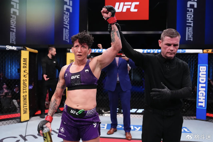 B体育app-张伟丽无法夺回金腰带？听听杨迪罗巴怎么说！|邓恩|蝇量级|UFC|塔巴莎·里奇|MMA_新浪体育_新浪新闻